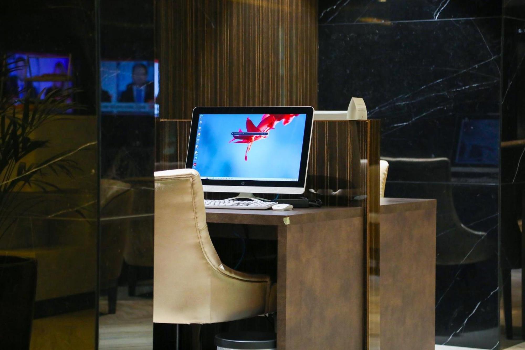 Crowne Plaza Kuwait Al Thuraya City By Ihg Кувейт Экстерьер фото