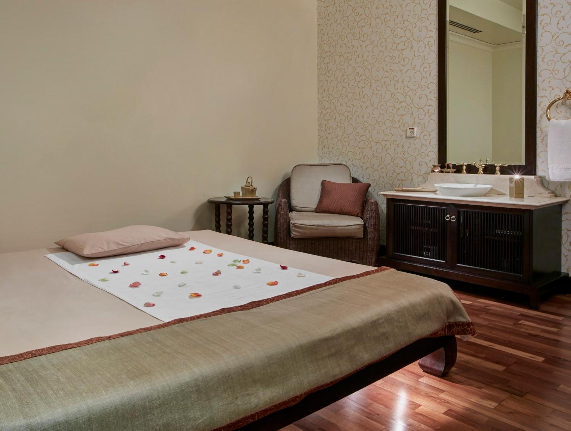 Crowne Plaza Kuwait Al Thuraya City By Ihg Кувейт Экстерьер фото